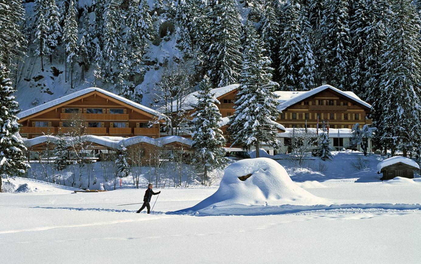 Waldhotel Doldenhorn Kandersteg Exterior foto